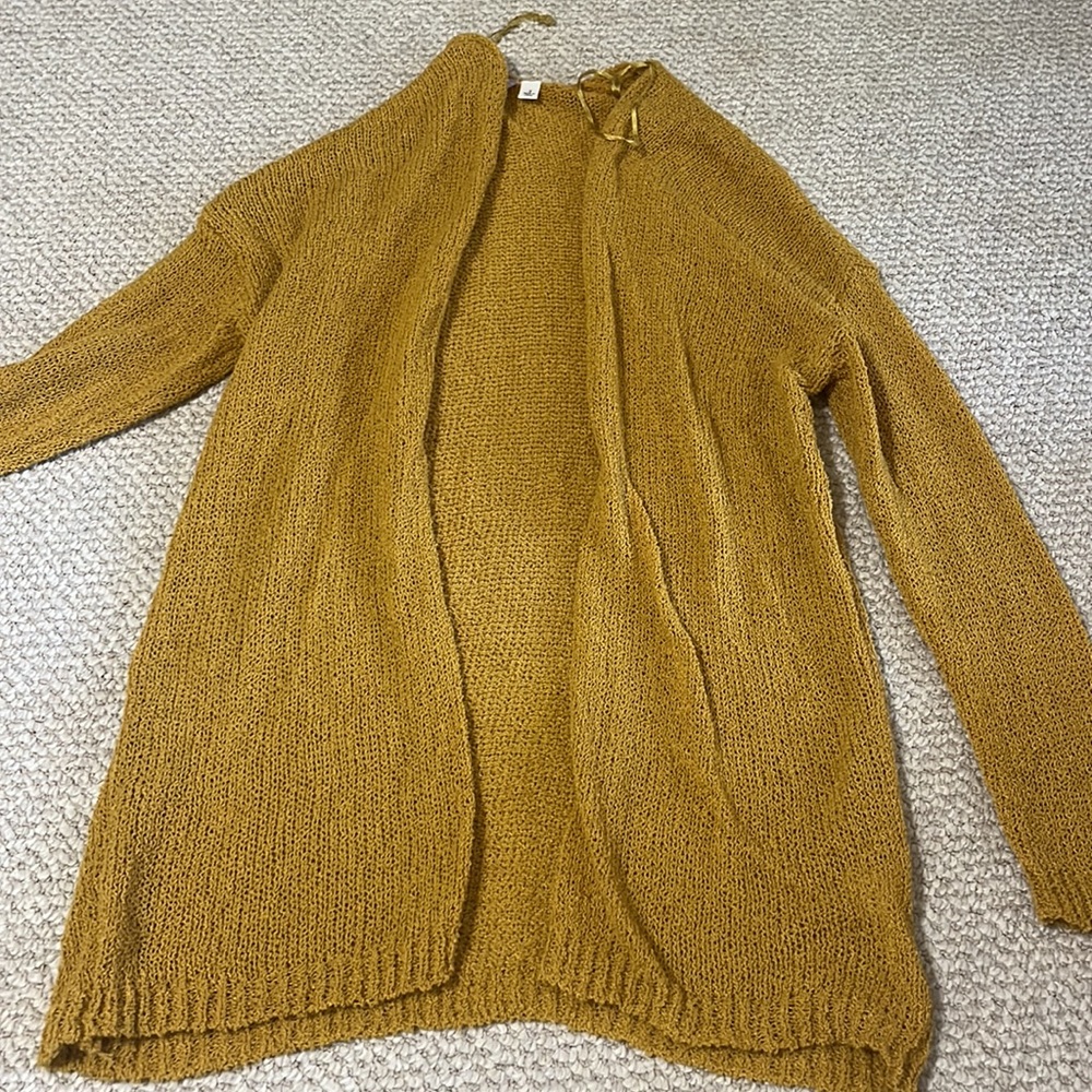 Sweater bundle - Picture 2 of 3